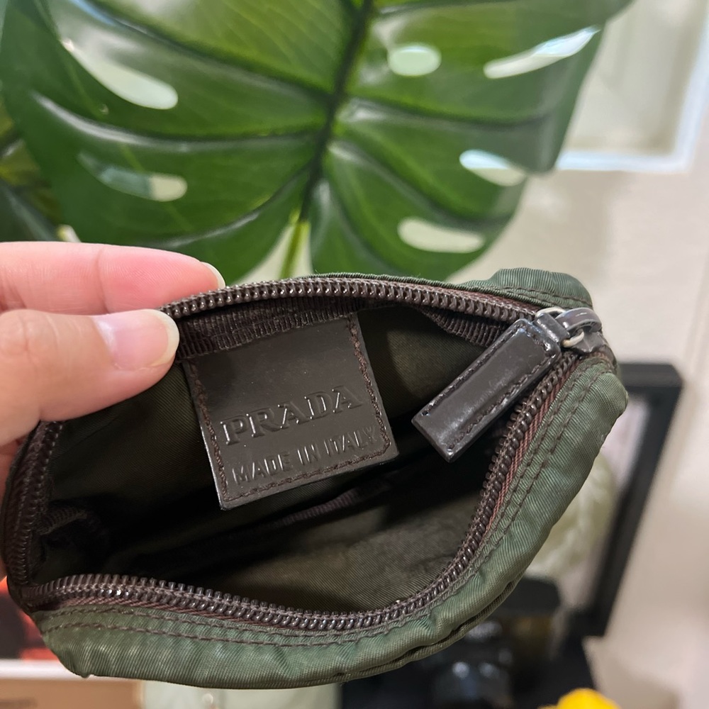 •PRICE FIRM•AUTHENTIC PRADA Small Nylon Pouch - Picture 3 of 7